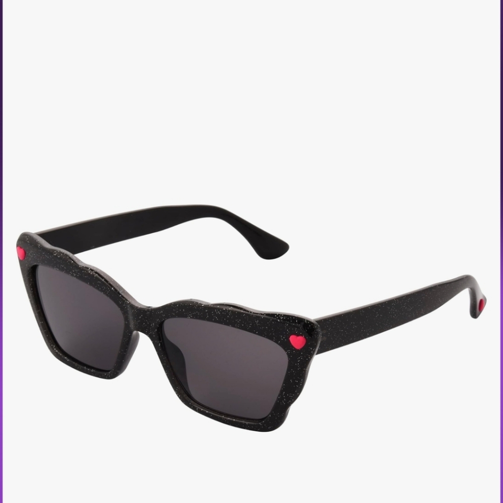 🆕Betsey Johnson Black Glitter Heart Sunglasses